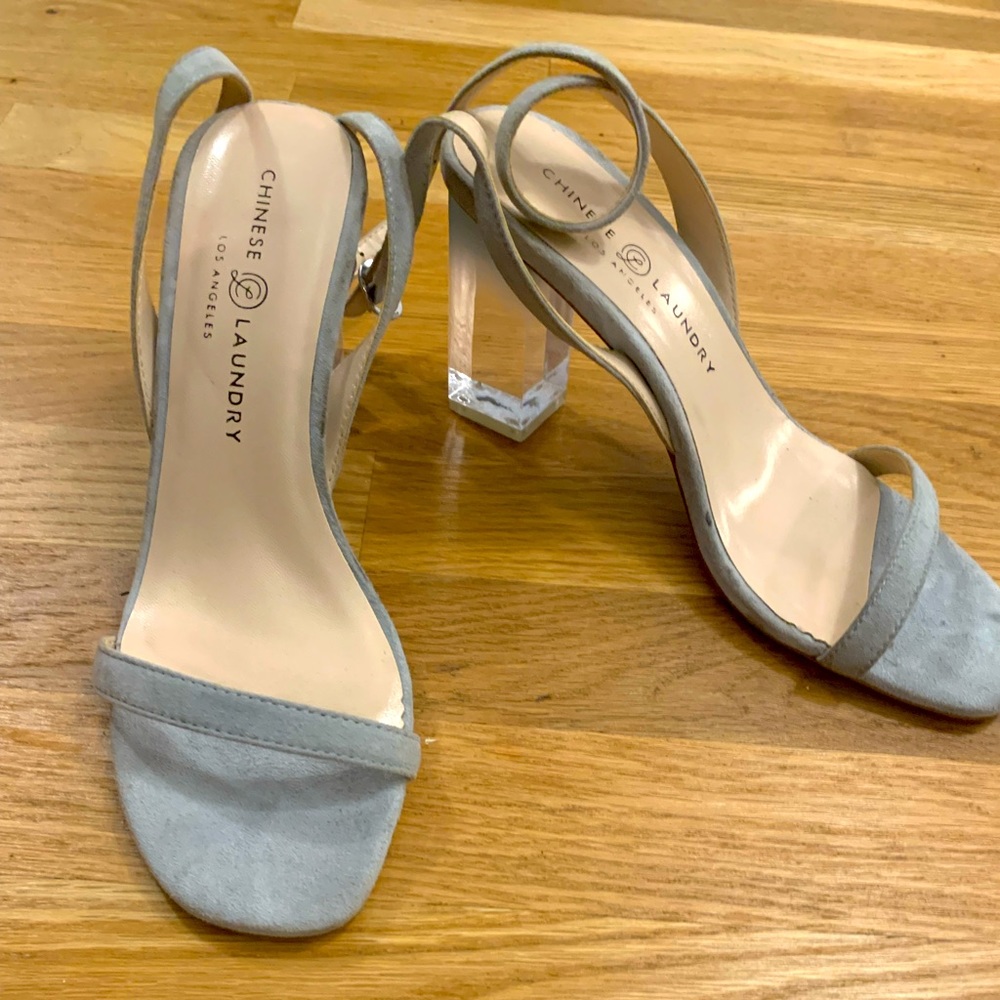 👠Pretty Cleared Heel Light blue shoes 👠